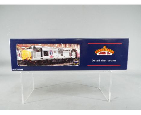 Bachmann Branch Line - an OO gauge class 37/4 diesel locomotive EW&amp;S Sir Dyfed County of Dyfed, op no 37886, #32-375, app