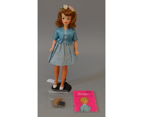 1960's Tammy in complete "Dreamboat" outfit, including bag, diary and camera plus Ideal "Tammy's Family" leaflet. 