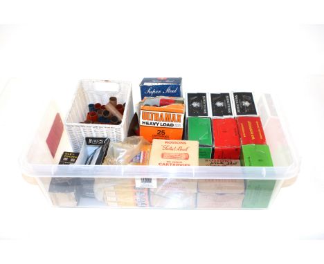A large quantity of various shotgun cartridges including 12, 28 and .410 examples. Also included vintage primed cases with so