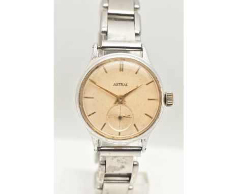 A GENTS 'ASTRAL' WRISTWATCH, manual wind, round silvered dial signed 'Astral', baton markers, subsidiary dial at the six o'cl