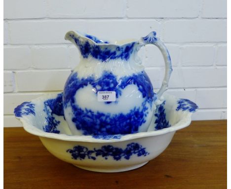 A Staffordshire blue and white basin and ewer set (2) 