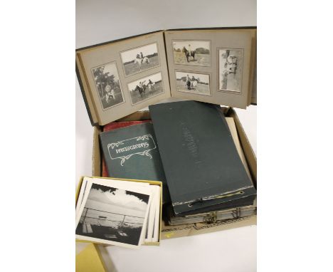 A QUANTITY OF VINTAGE PHOTOGRAPHS