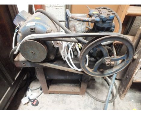 A VINTAGE BELT DRIVEN COMPRESSOR ?;