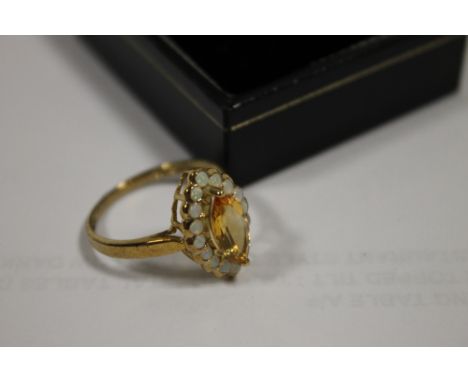 A HALLMARKED 9CT GOLD CITRINE & CULTURED OPAL RING