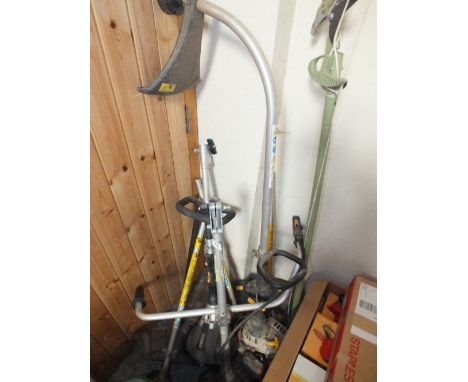 A QUANTITY OF PETROL GARDENING MULTI TOOLS TO INC TITAN 