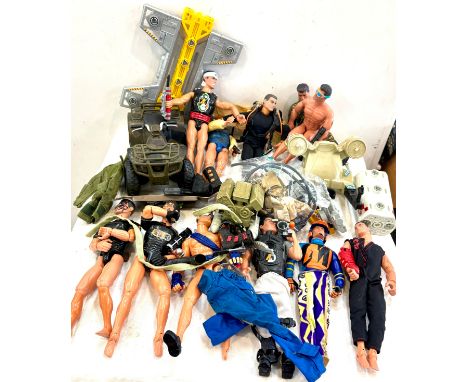 Selection of vintage Action man / men with accessories 