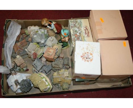 A box of Lilliput Lane and David Winter cottage ornaments, to include Rose Cottage, Snow Cottage, Ivy Cottage; and a pair of 