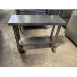(NEW) PLAIN TABLE OF 26X70X60 Brand: AI Model: AI26X70X60 (Functional equipment with aesthetic deta
