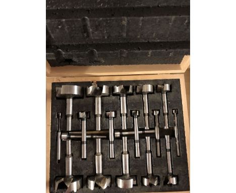Collection of tools to include Freud 16 piece bit set and a Kreg kit