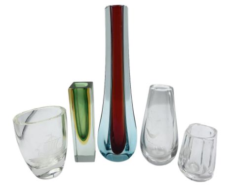 Luigi Mandruzzato, a Sommerso triple cased Murano glass vase, of square section H15cm, a Murano teardrop form cased glass vas