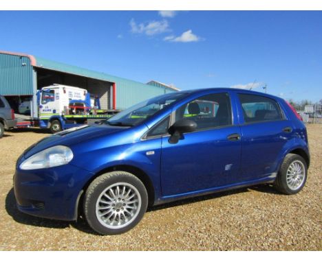 Make &amp; Model: Fiat Grande Punto Active 65Date of Reg: AA08 NSUColour: Bluecc: 1242MoT: 04-03-2022Fuel Type: PETROLMileage