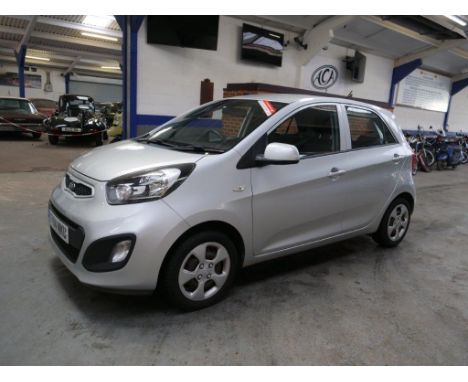 Make &amp; Model: Kia Picanto IDate of Reg: FV14 MKUColour: Silvercc: 998MoT: 15-06-2022Fuel Type: PETROLMileage: 23kTransmis