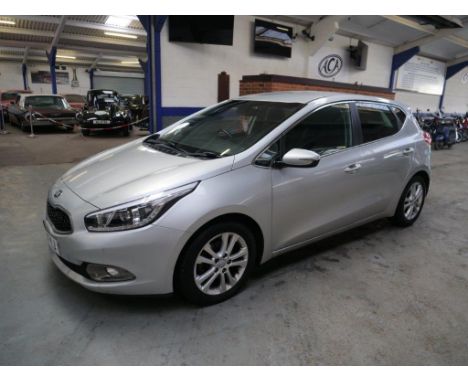 Make &amp; Model: Kia Ceed 3 Eco CRDIDate of Reg: LG13 FYJColour: Silvercc: 1582MoT: 25-03-2022Fuel Type: DIESELMileage: 109k