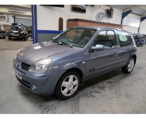Make &amp; Model: Renault Clio Campus SportDate of Reg: VX06 UWWColour: Bluecc: 1149MoT: 19-10-2022Fuel Type: PETROLMileage: 