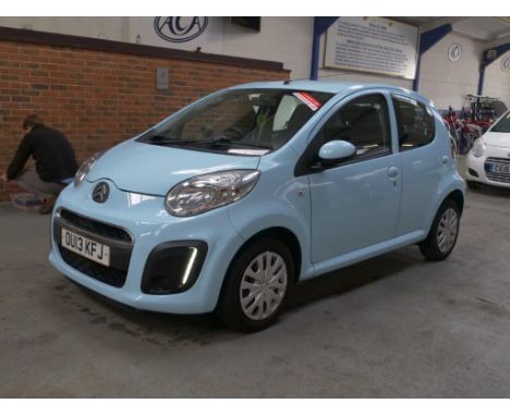 Make &amp; Model: Citroen C1 VTRDate of Reg: OU13 KFJColour: Bluecc: 998MoT: 29-09-2022Fuel Type: PETROLMileage: 81kTransmiss