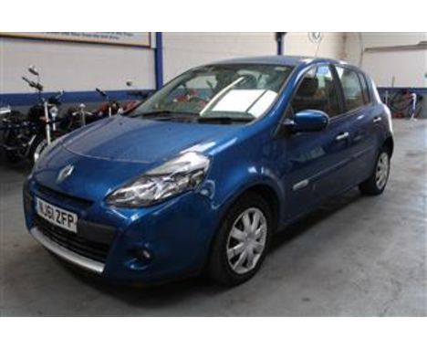 Make &amp; Model: Renault Clio Expression DCIDate of Reg: NJ61 ZFPColour: Bluecc: 1461MoT: 11-11-2022Fuel Type: DIESELMileage