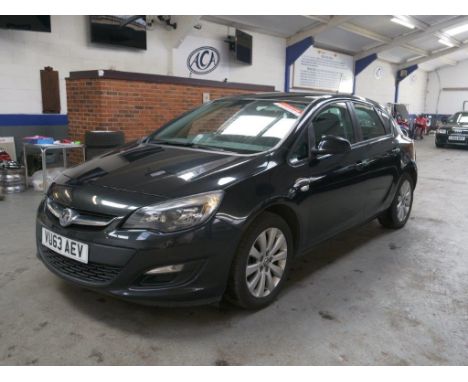 Make &amp; Model: Vauxhall Astra Exclusiv CDTIDate of Reg: VU63 AEVColour: Blackcc: 1686MoT: 19-11-2022Fuel Type: DIESELMilea