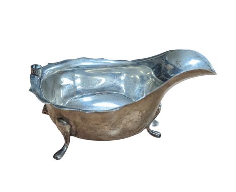 Silver sauce boat, without handle, hallmarked Condition Report:Approx 102 grams