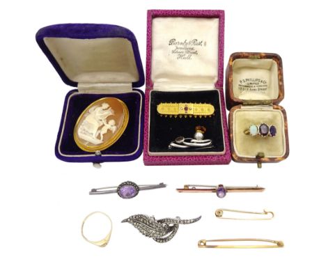 Victorian and later jewellery including 9ct gold opal, garnet and amethyst ring, 15ct gold ruby and diamond brooch, 9ct gold 