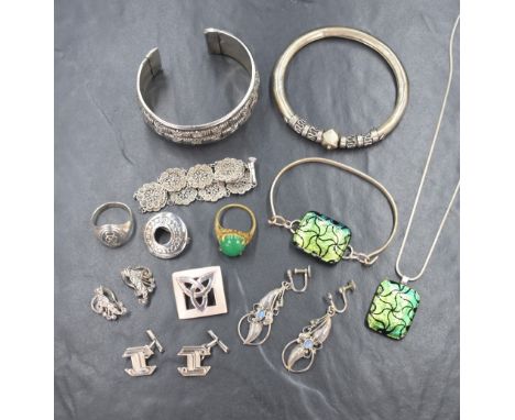 A selection of white metal and silver jewellery including filligree bracelet, artisan HM silver cufflinks, Celtic knot brooch