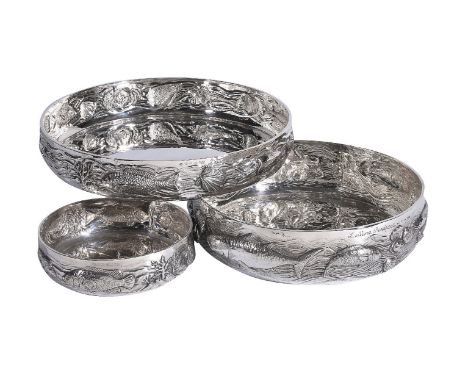 A set of three graduated Italian silver bowls, post 1968 .925 standard, engraved L'ultima Principessa, circular and embossed 
