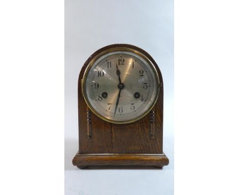 An Edwardian Oak Cased Dome Topped Mantle Clock, 22.5cm High 