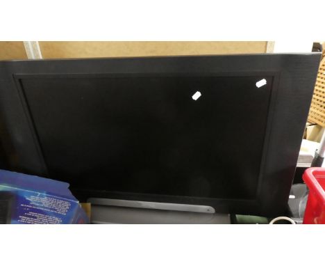 A Hitachi 32" TV 