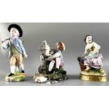 Porzellan drei Figuren Konvolut, Radmarke wohl Höchst antik und andere, einmal beschädigt