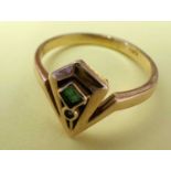 Gold 585 Ring mit smaragdfarbenem Stein, Gewicht ca. 2,6Gr., vintage oder Antikschmuck