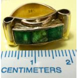 Gold 585 Ring mit drei smaragdfarbenen Steinen, Antikschmuck wohl Art déco, Gewicht ca. 6,15Gr.