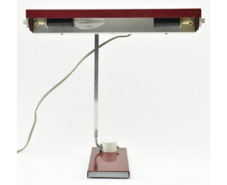 Tischleuchte - a retro 20th century painted metal Space Age desk office table lamp light. The lamp having an elongated rectan