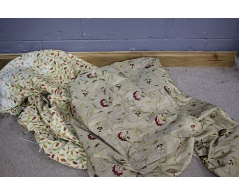 Two pairs of of floral decorated curtains,&nbsp;