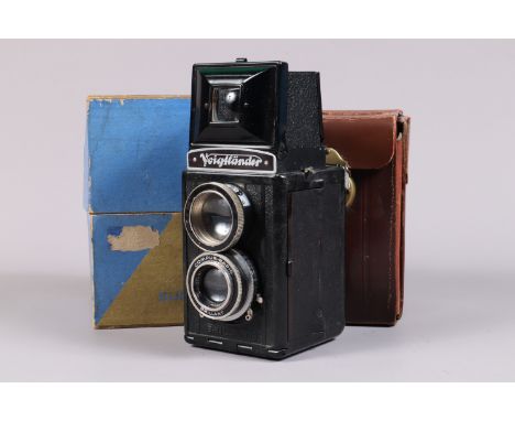 A Voigtländer Focusing Brillant TLR Camera serial no 5960562, smaller logo version, body G, Compur-Rapid shutter, slow speeds