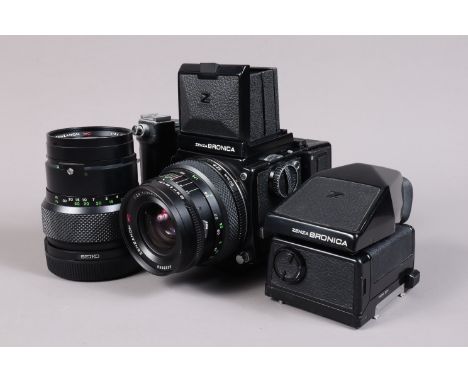 A Zenza Bronica ETR Camera, serial no B5133362, shutter working, body G, some light wear, some scratches to back, with Zenzan