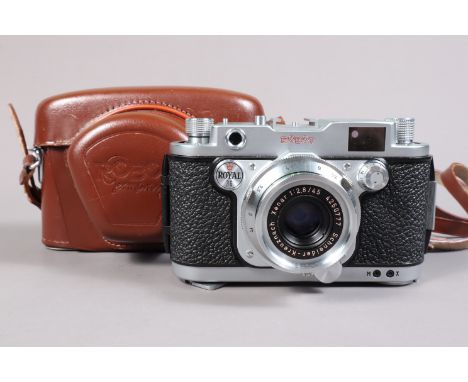 A Robot Royal 36 Rangefinder Camera,  serial no Z-141273, spring drive working, shutter working, view finder clear, rangefind