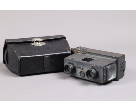 A Jules Richard Verascope Jumelle-Type Stereo Plate Camera, No 1 model, serial no 30021, 45 x 103mm format, body G, shutter w