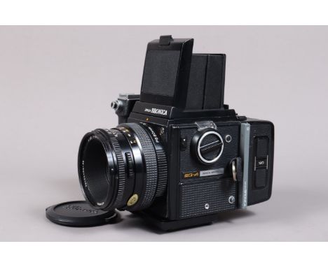 A Zenza Bronica SQ-A Camera, serial no 1244950, shutter working, body G, very light paint wear to front edge, with Zenzanon-P