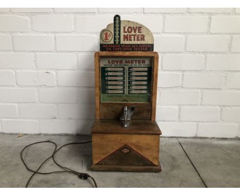 Original vintage Love Meter penny arcade game manufactured by Exhibit Supply Co., Chicago, USA, ca. 1930s. Very good original