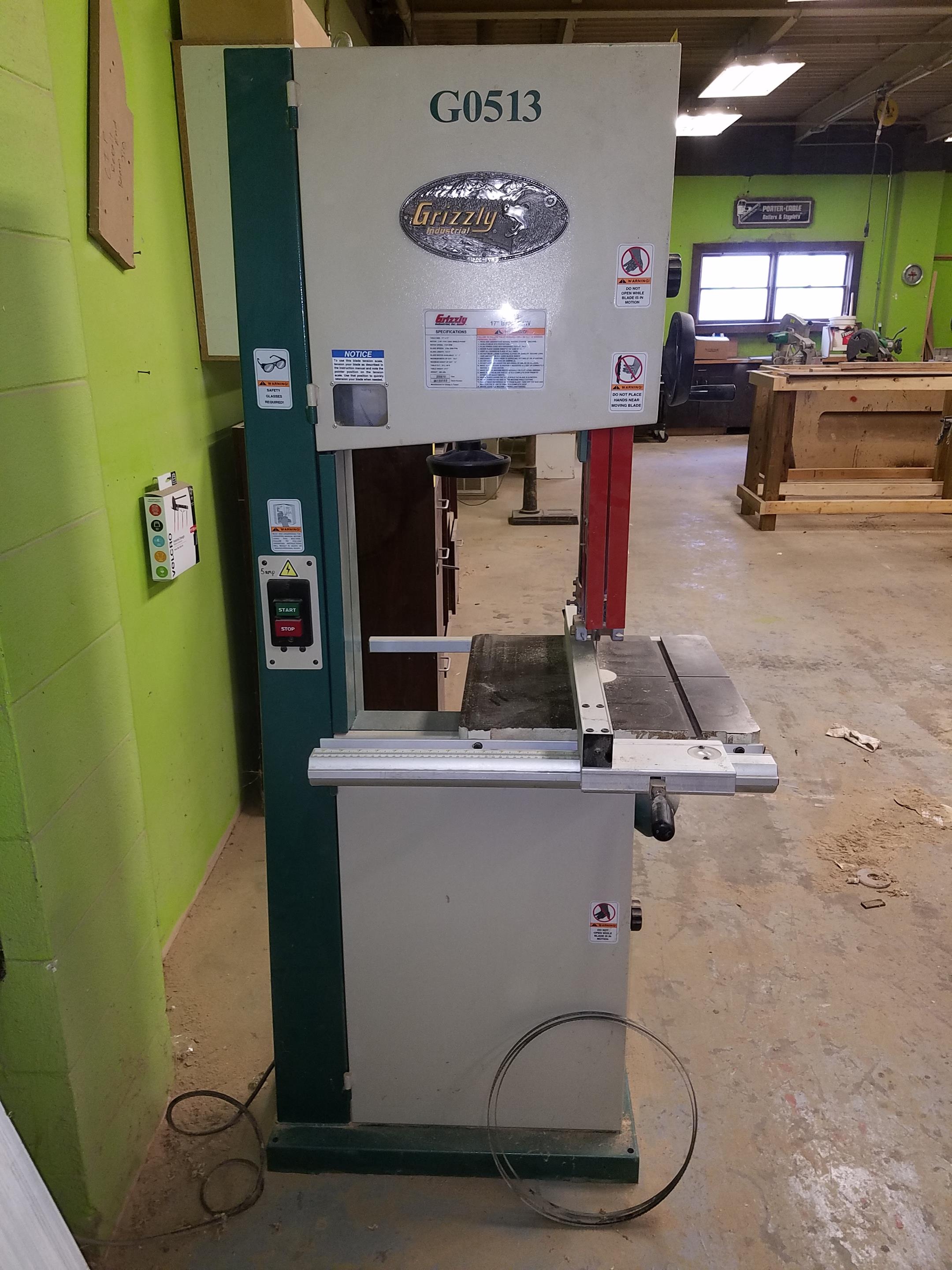 Grizzly Model G0513 17" Bandsaw, 2 HP, 100 v., 1 ph., 17"x17" Table