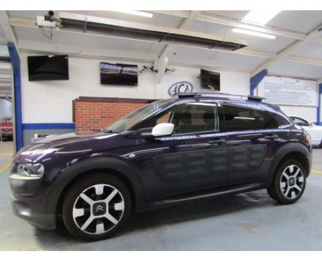 Make &amp; Model: Citroen C4 Cactus FlairDate of Reg: Nj15 BWAColour: Purplecc: 1200MoT: 13-10-2022Fuel Type: PETROLMileage: 