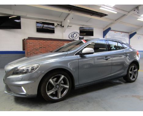 Make &amp; Model: Volvo V40 R-Design D3Date of Reg: AK64 ORYColour: Greycc: 1984MoT: 19-01-2023Fuel Type: DIESELMileage: 55kT