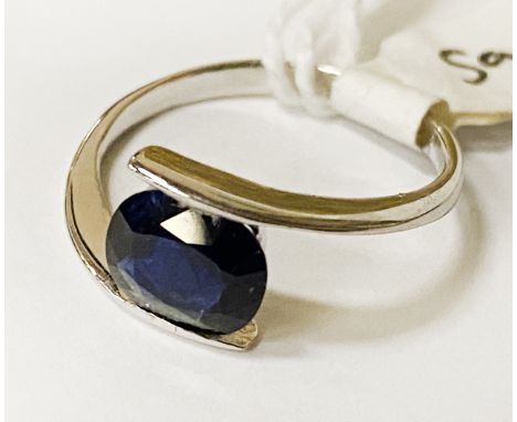 18CT GOLD SAPPHIRE RING - SIZE J