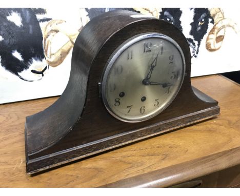 OAK CASED MANTEL CLOCK