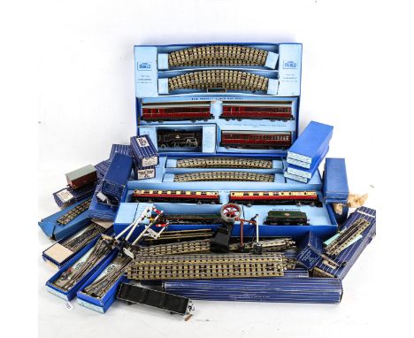 HORNBY - model railway, including Hornby Duplo EDP12 Duchess of Montrose (boxed, EPD13 2-6-4 Tank passenger train BR (boxed),