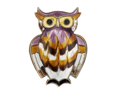 A BROWN OWL ENAMELLED BROOCH BY DAVID ANDERSEN, the owl enamelled in brown, white, amber and pink, with yellow and black enam