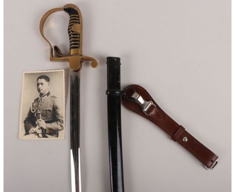1930’s German Army Officers Sword by Carl Eickhorn, Solingen, fine example of a dove head pattern officers sword with plain l