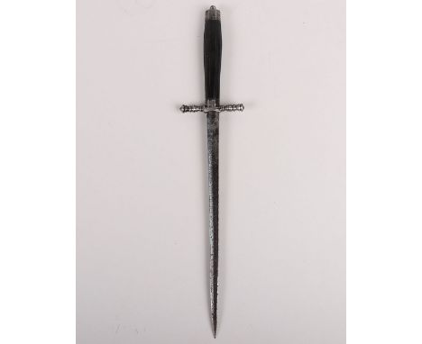 17th Century Style Stiletto Dagger, possibly Italian, with steel pommel top and cross guard. Triangular straight blade, unmar