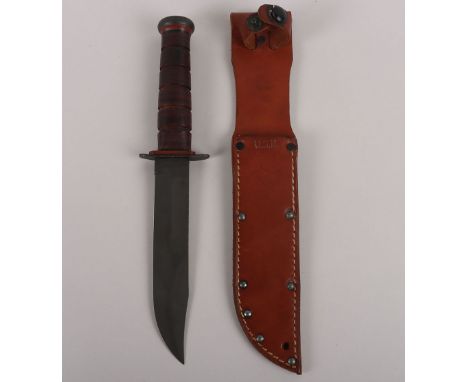 WW2 USN Mk2 Fighting Knife by PAL, blade stamped with 37 and PAL trademark. Housed in mint condition scabbard. Securing loop 