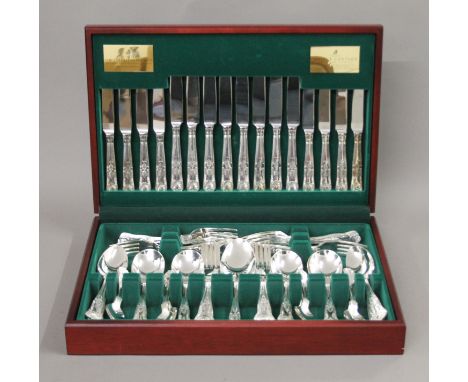 An eight setting Viners silver plated Kings pattern cutlery box set (58 pieces). The box 44.5 cm wide. 