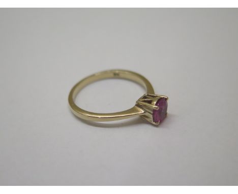 A hallmarked 9ct gold dress ring size Q/R - approx weight 2.5 grams - in generally good condition 